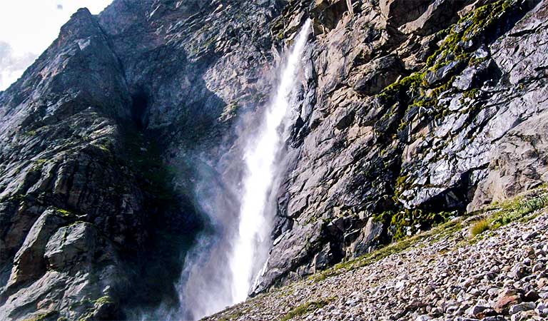 vasudhara waterfall