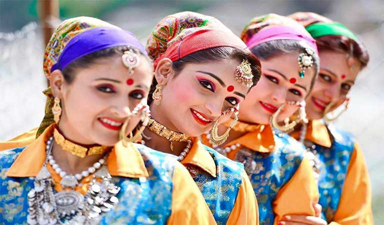 9 Best Uttarakhand Traditional Dresses That You Should Try Once